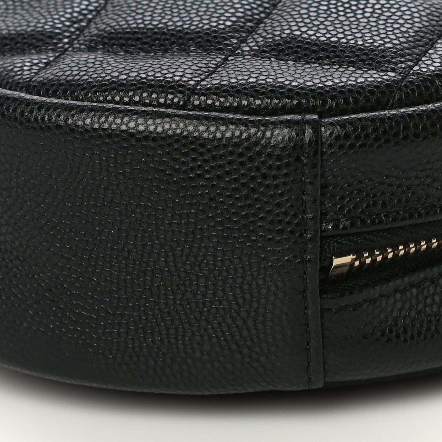 Caviar Quilted Round Clutch With Chain Black