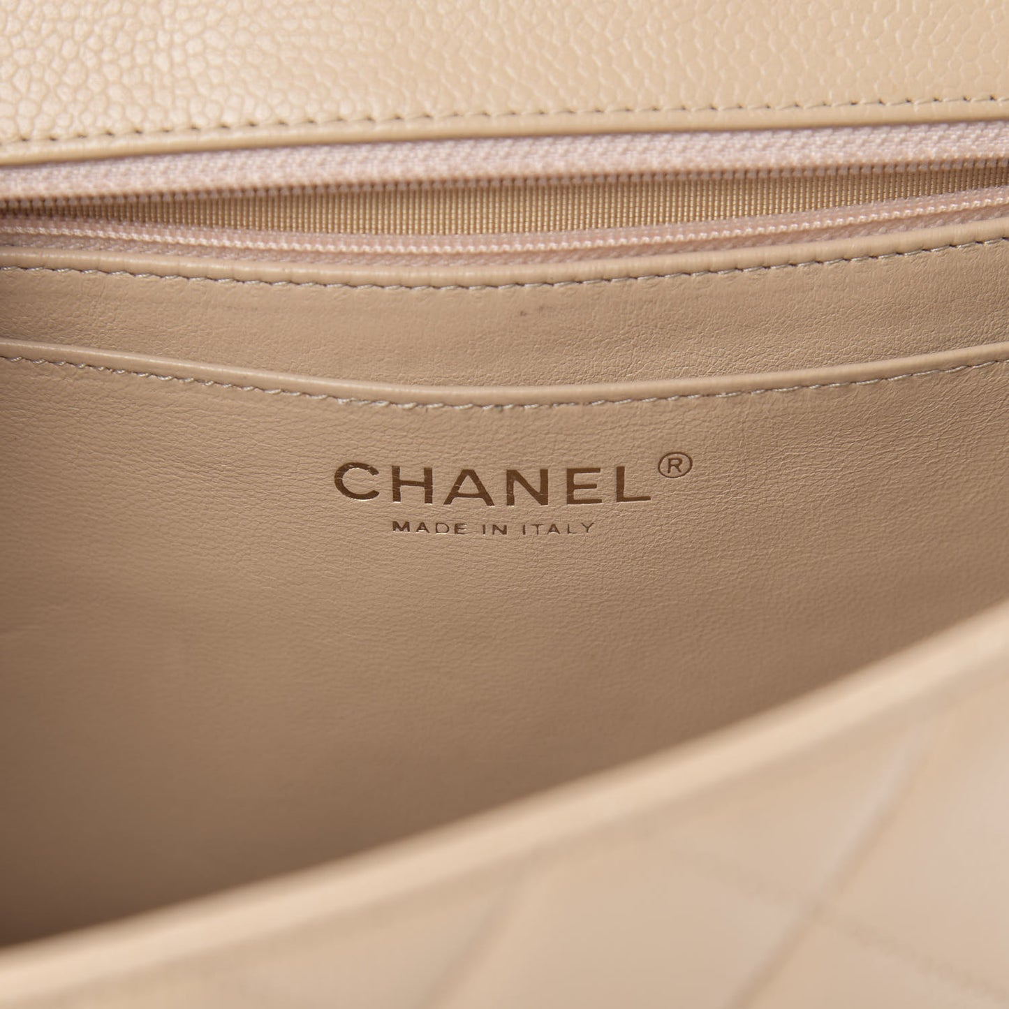 Caviar Quilted Jumbo Single Flap Beige Clair