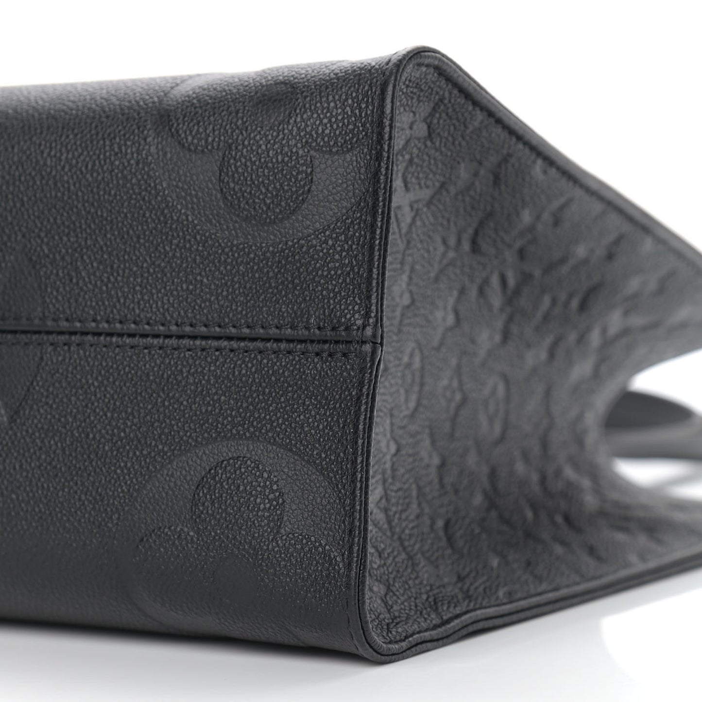 Empreinte Monogram Giant Onthego MM Black