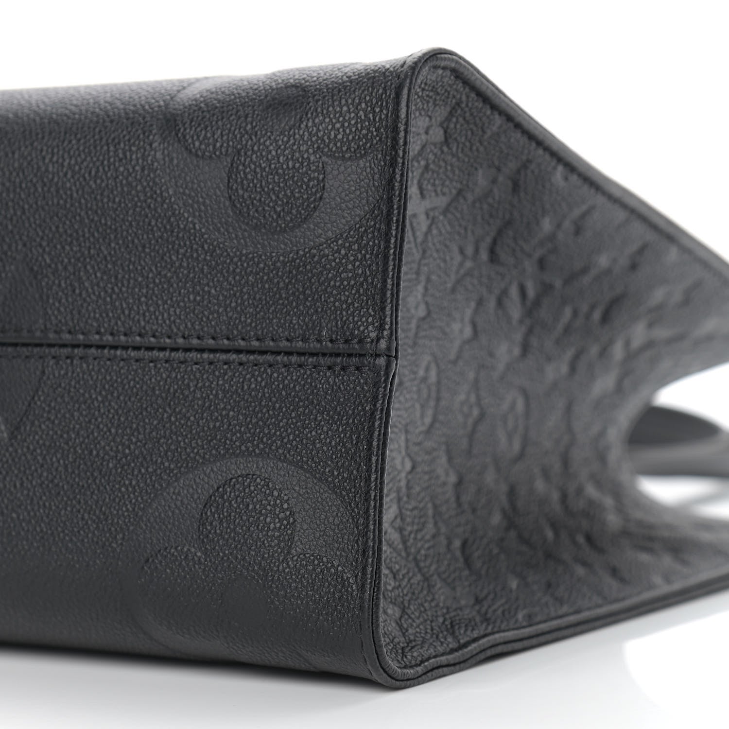 Louis Vuitton Empreinte Monogram Giant Onthego MM Black 8 of 8