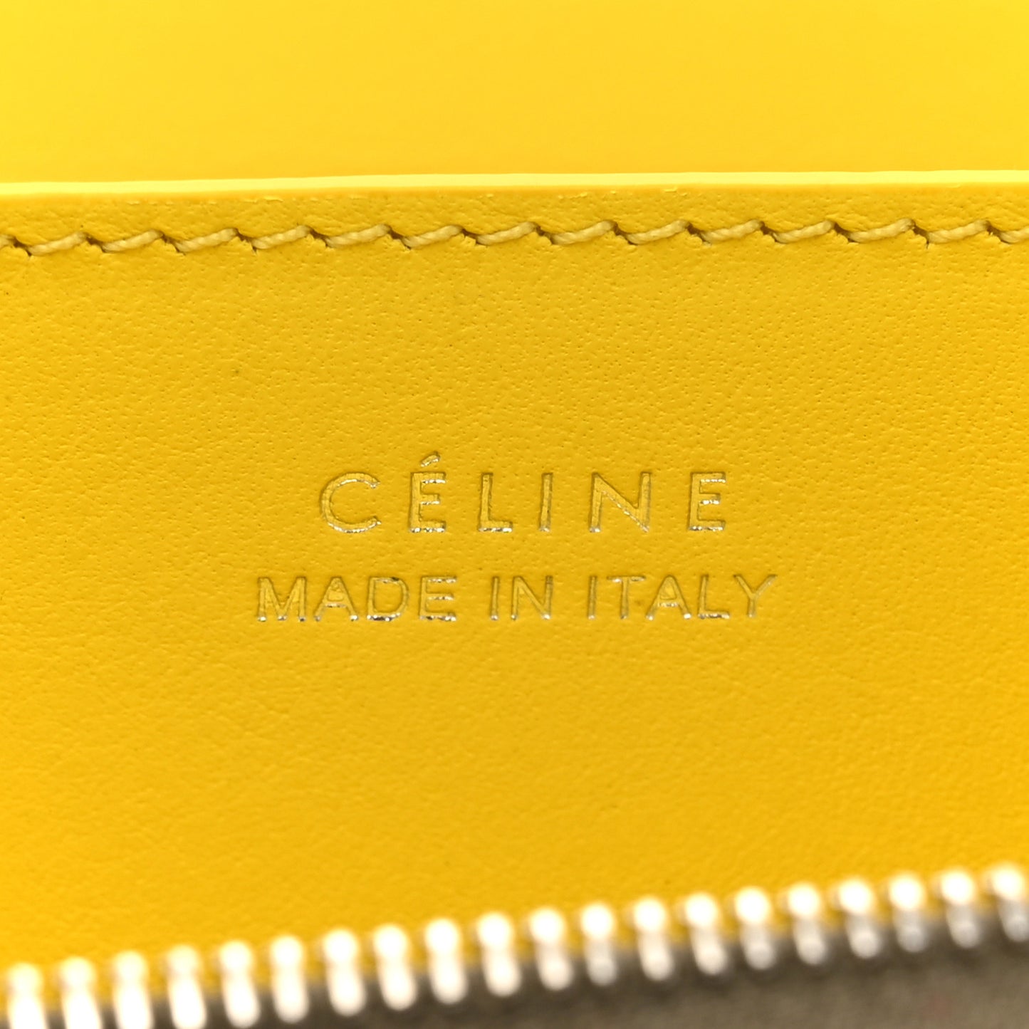 Grained Calfskin Compact Zipped Wallet Souris