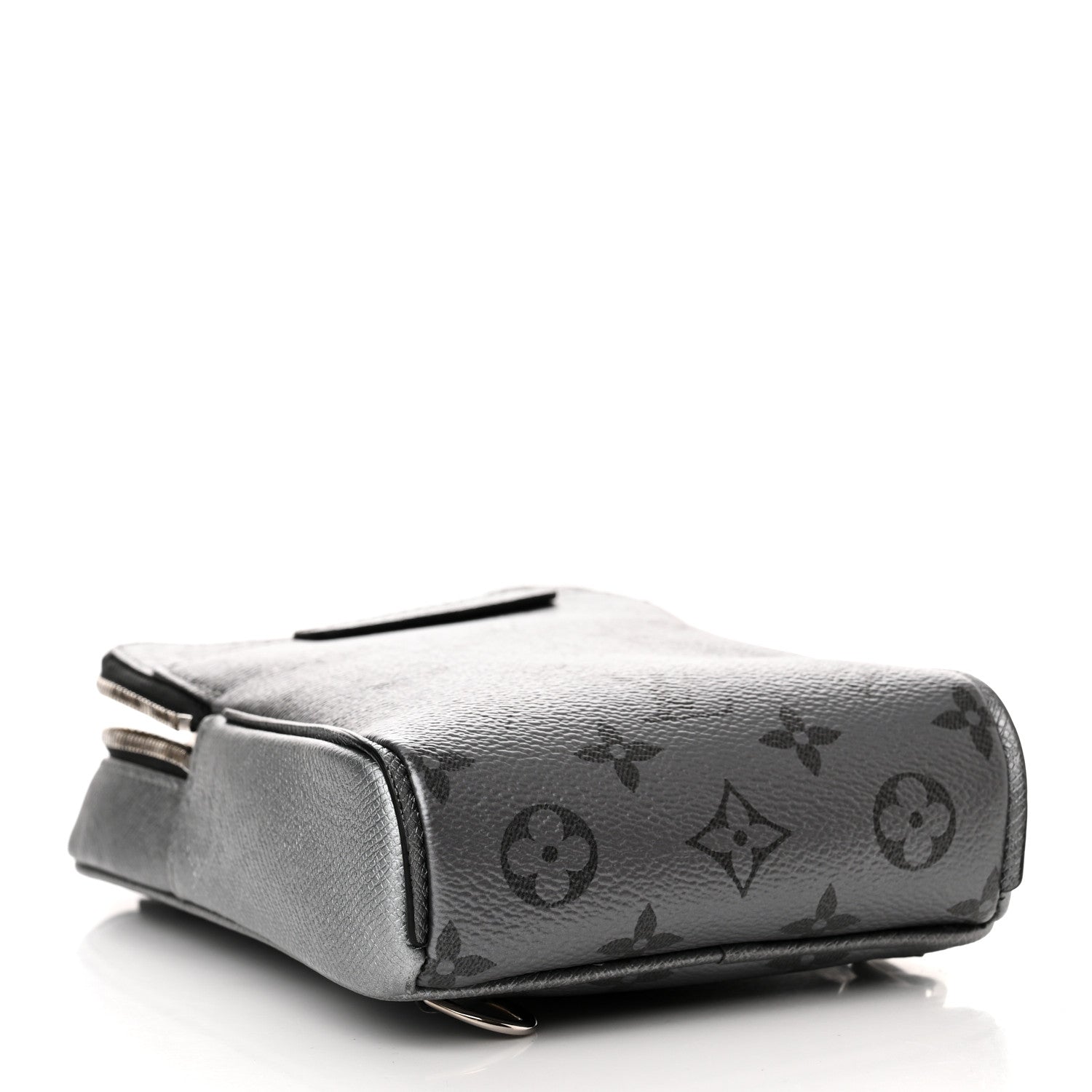 Louis Vuitton Taigarama Outdoor Slingbag Gunmetal Silver 4 of 9