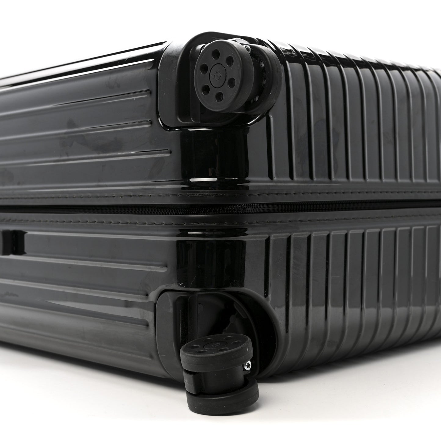 Gloss Polycarbonate Essential Lite Check-In L Black