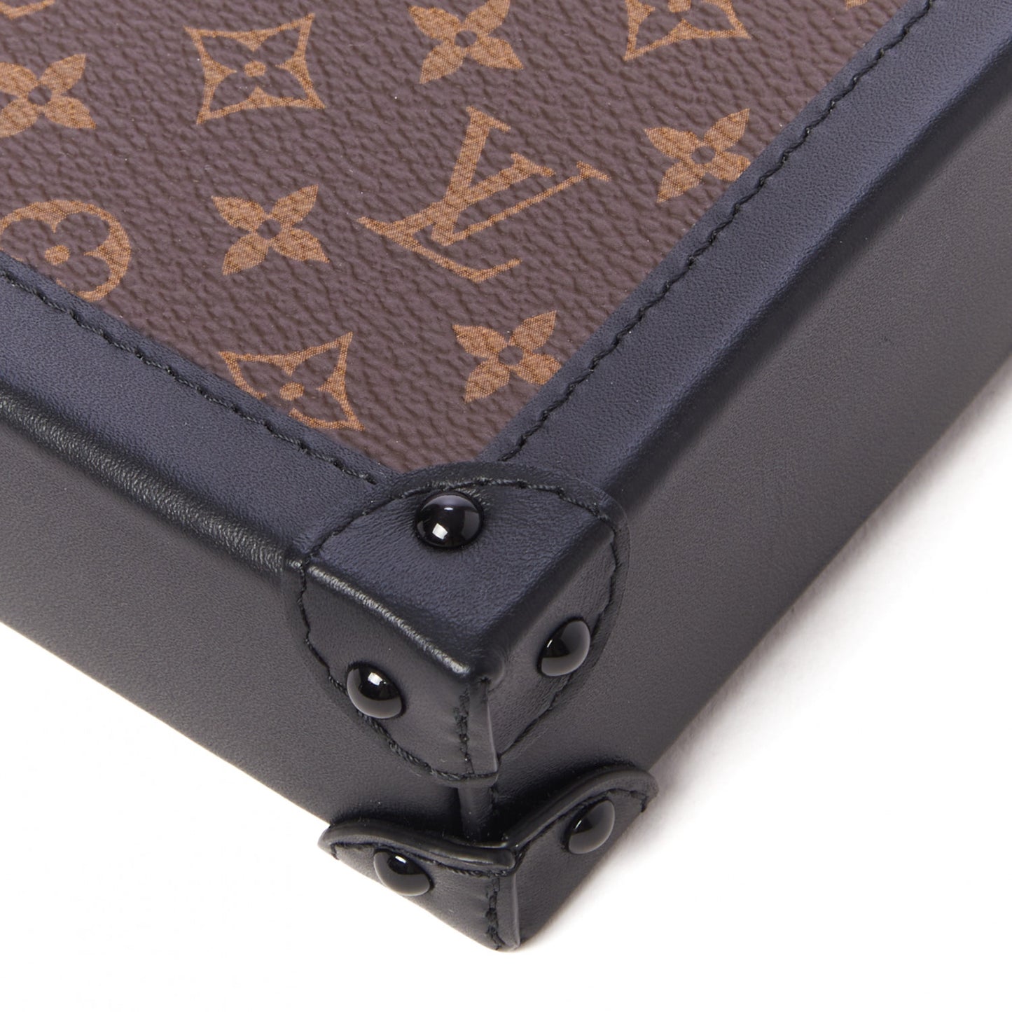 Monogram Pochette Trunk Verticale Black