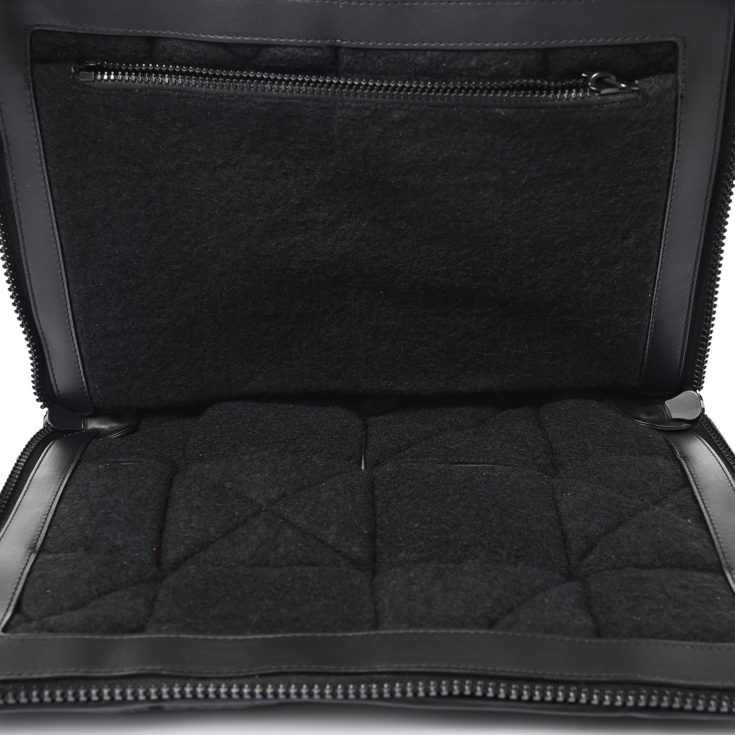 Calfskin Maxi Intrecciato Puffy Laptop Pouch Black