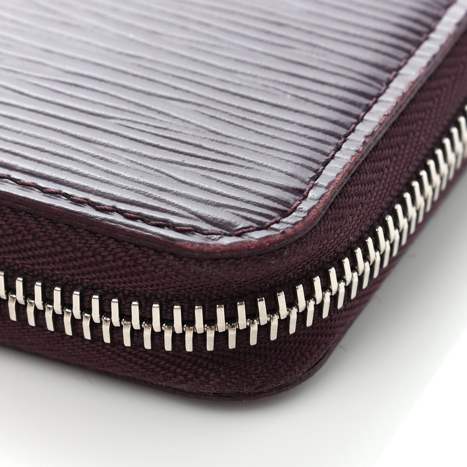 Louis Vuitton Epi Zippy Organizer Wallet Cassis 13 of 17