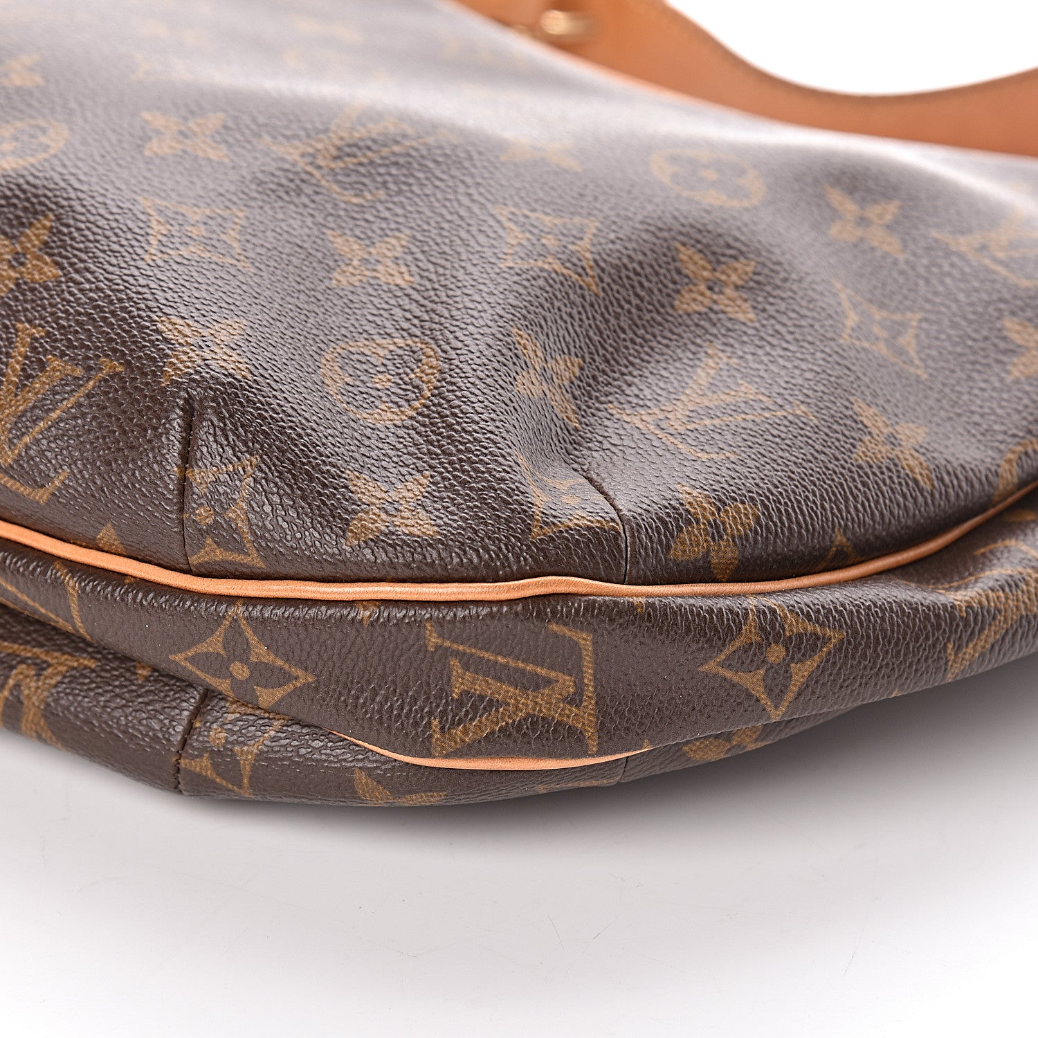Louis Vuitton Monogram Croissant MM 9 of 9