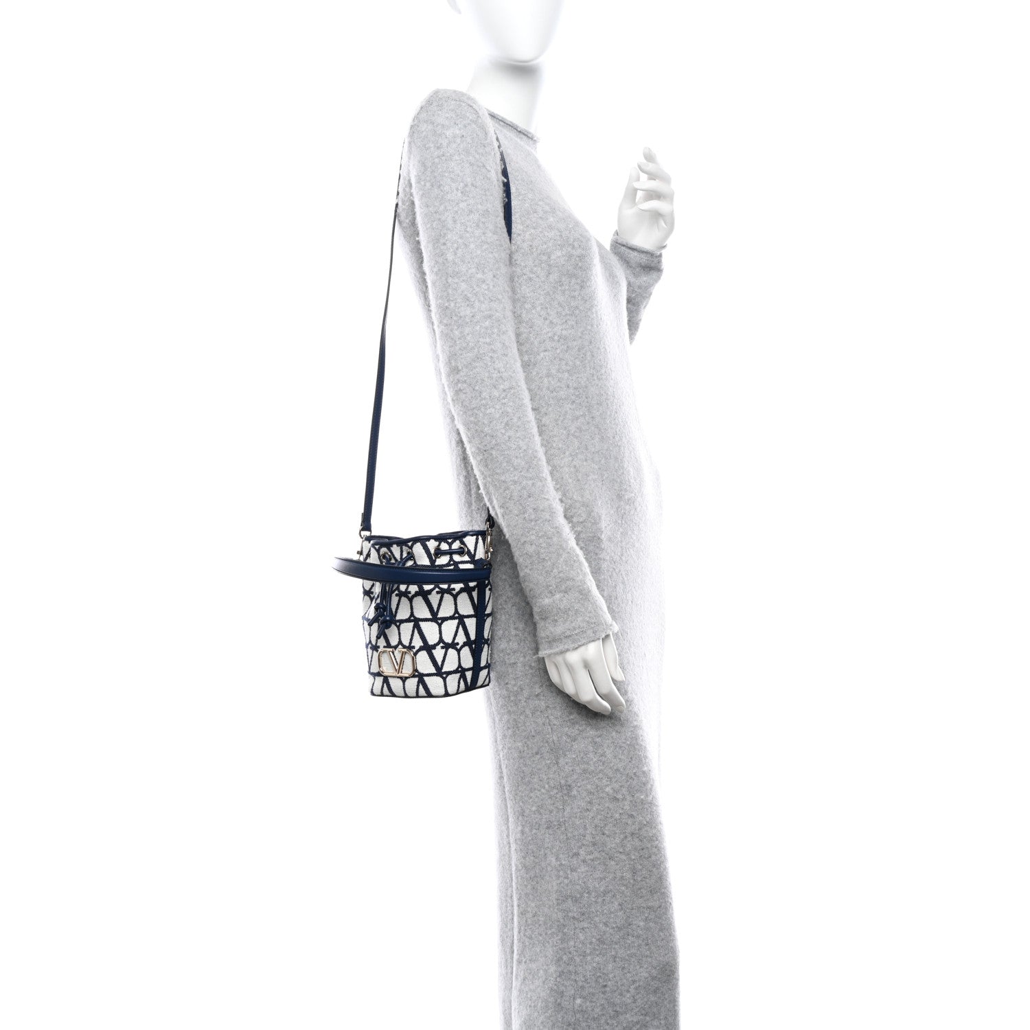 Valentino Garavani Toile Iconographe Nappa Mini Vlogo Signature Bucket Bag White Worker 2 of 9