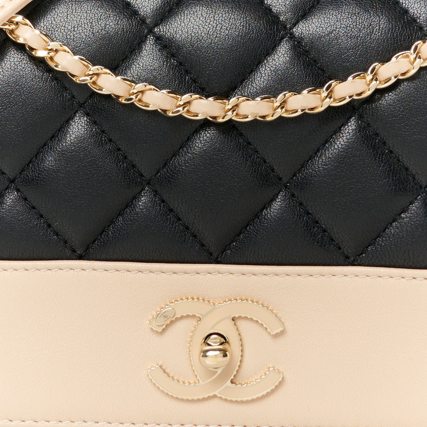 Sheepskin Quilted Medium Vintage Mademoiselle Flap Beige Black