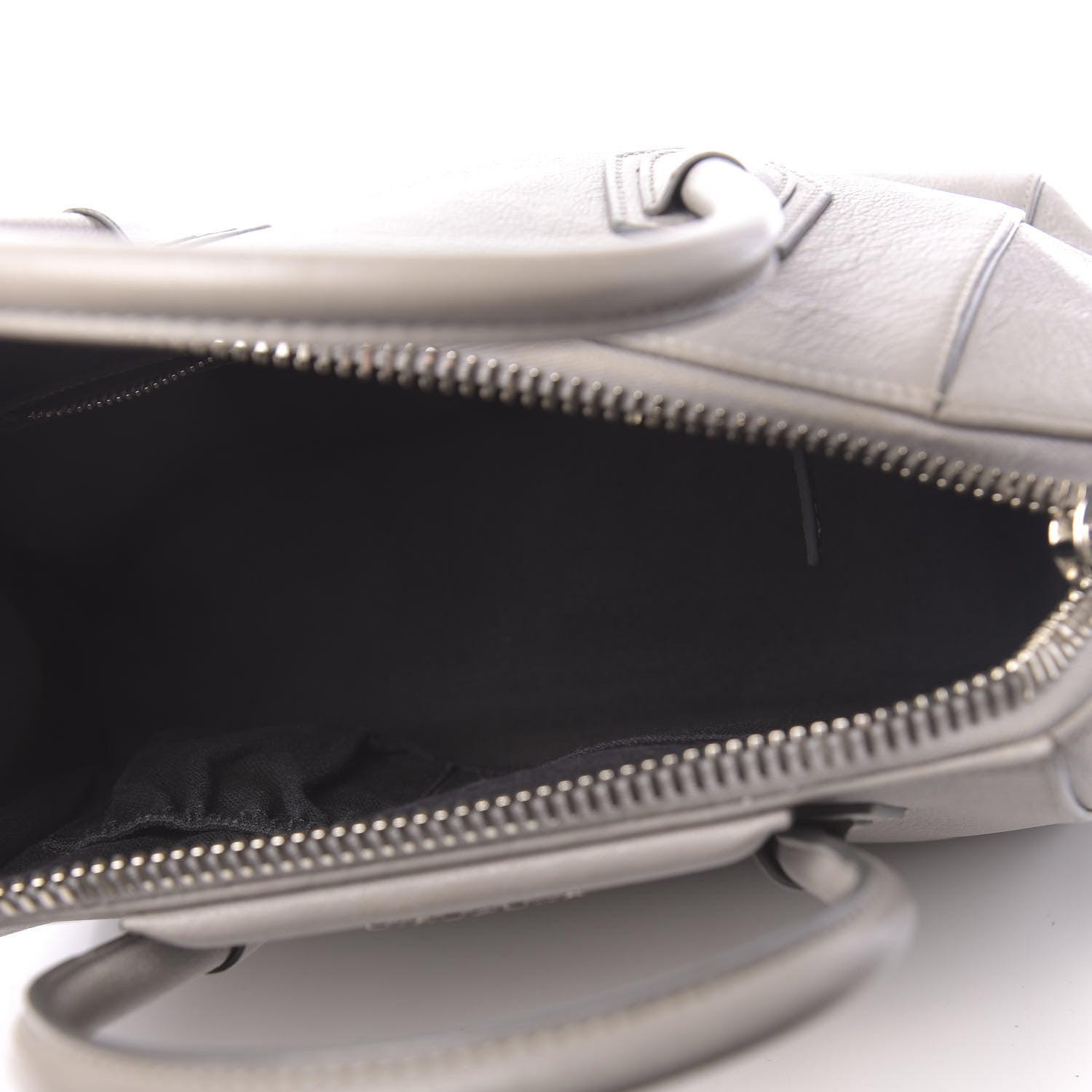 Givenchy Sugar Goatskin Small Antigona Pearl Grey 6 of 16