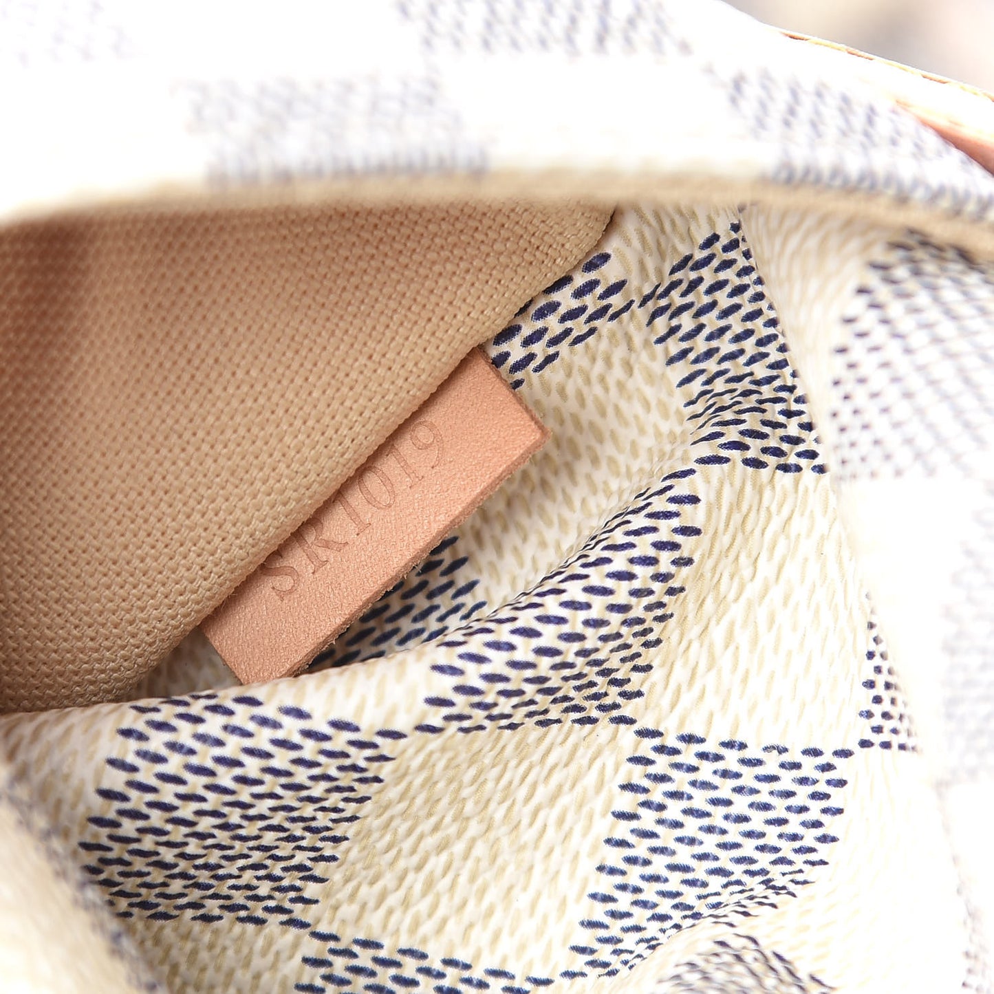 Damier Azur Totally MM