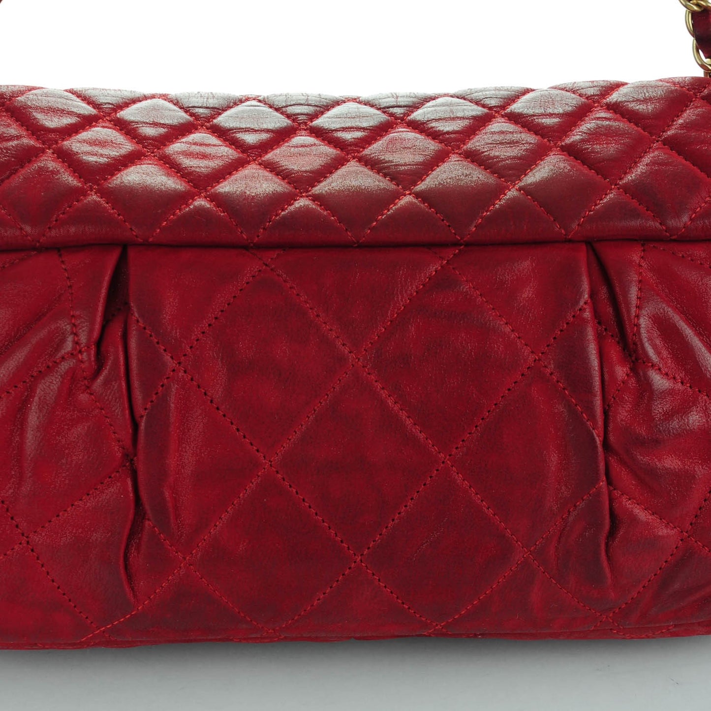 Iridescent Calfskin Large Chic Quilt Flap Red