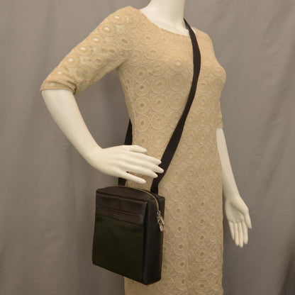 Louis Vuitton Taiga Beloukha 2 of 8
