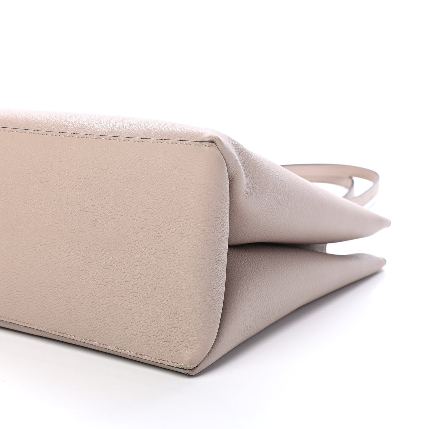 Grained Calfskin Lockme Shopper Greige