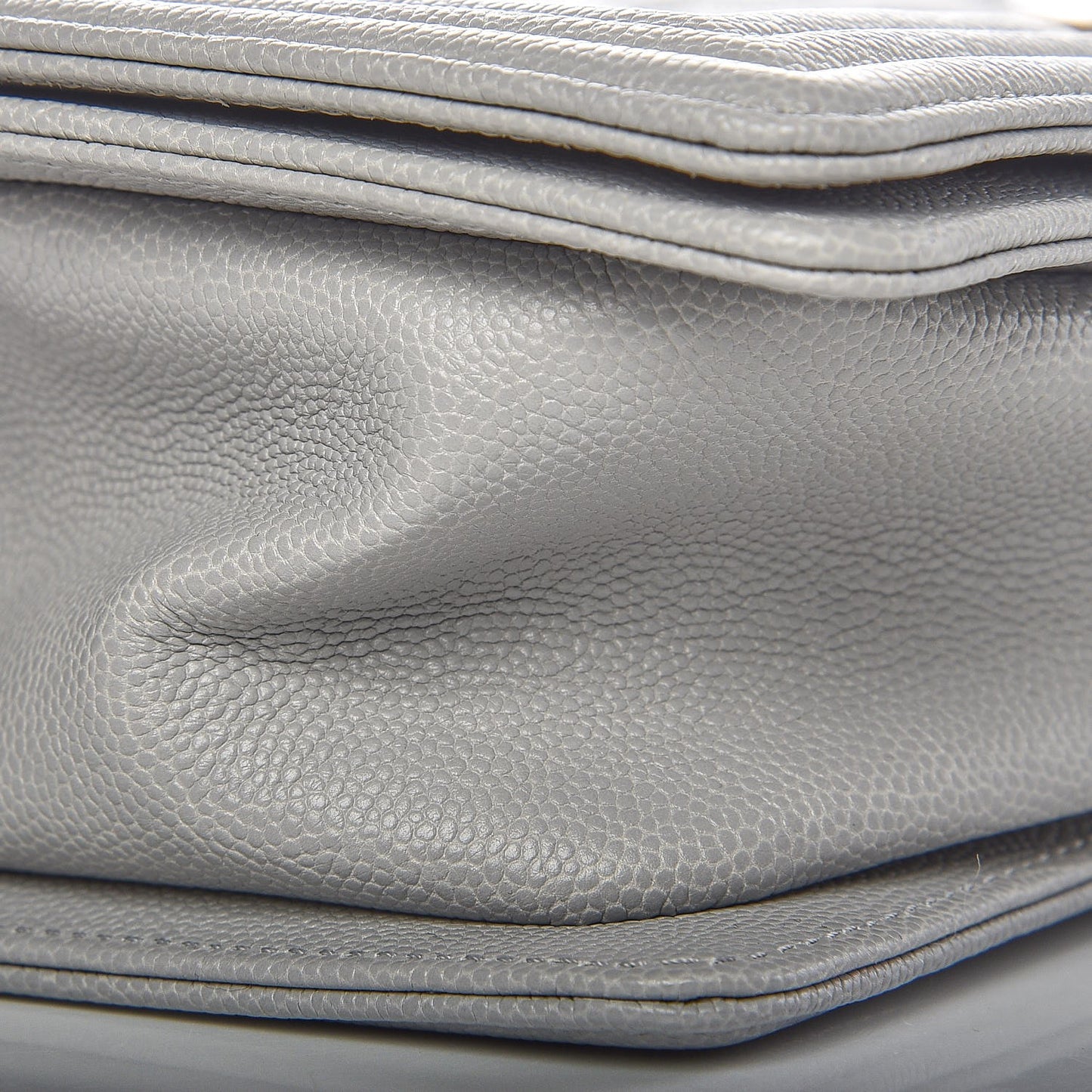 Caviar Quilted Medium Boy Flap Grey