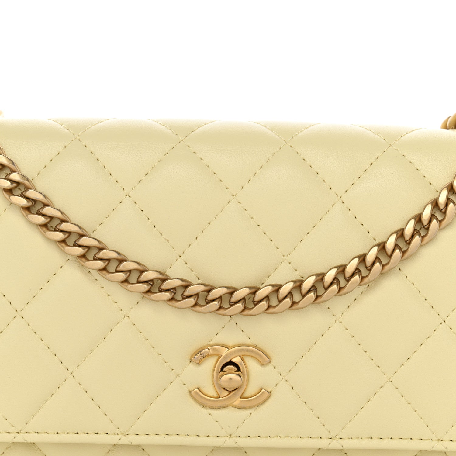 ル　カメリア　ウォームゴールド chanel Chanel Lambskin Quilted CC Camellia Crush Wallet on Chain WOC
