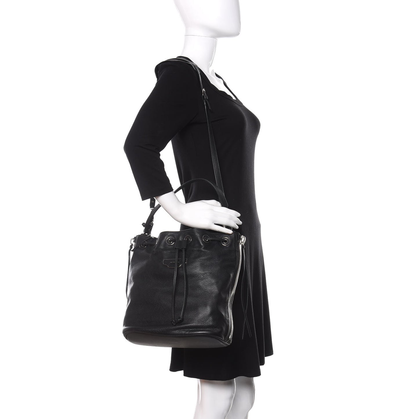 Veau Papier Plate Small Bucket Bag Black