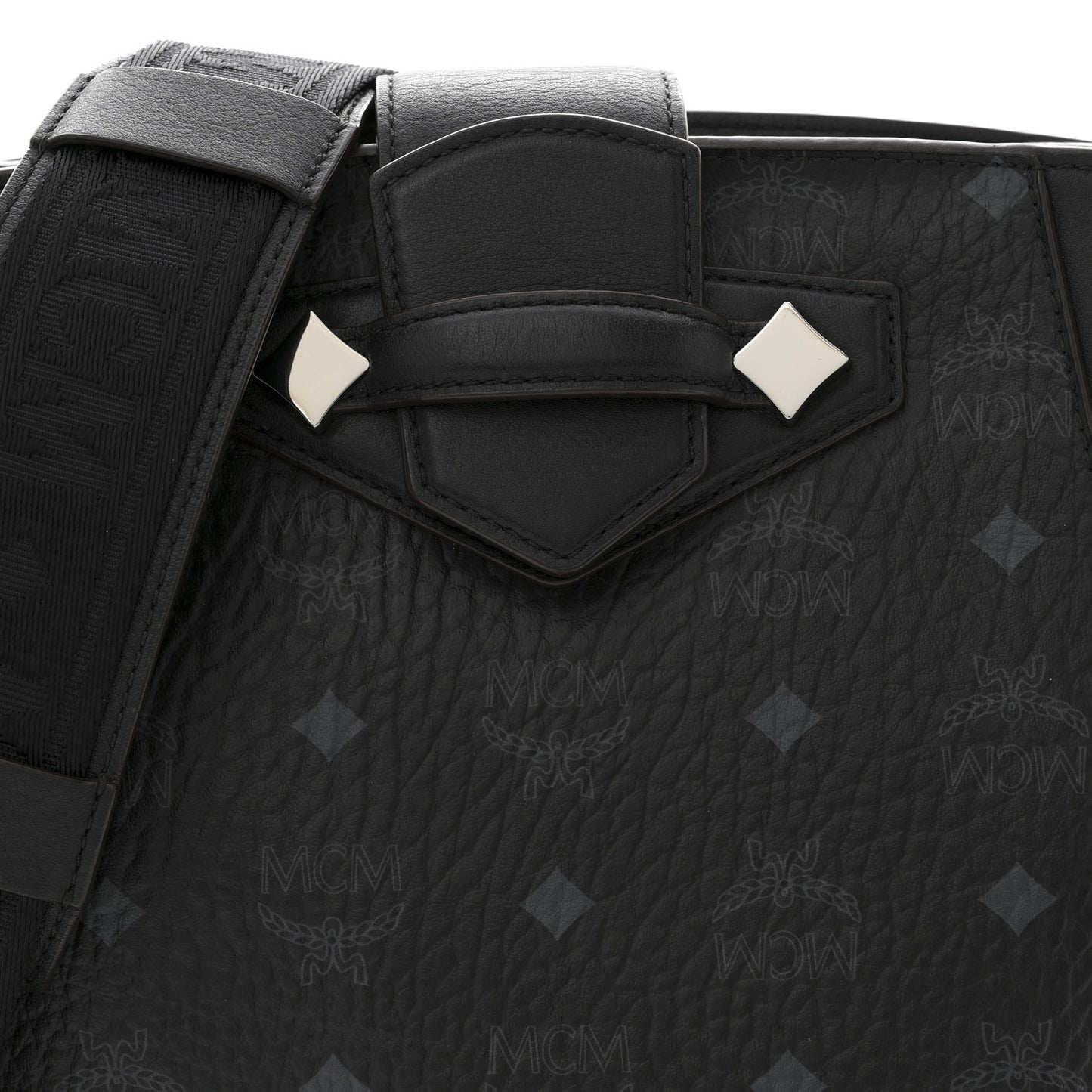 Visetos Calfskin Essential Bucket Bag Black