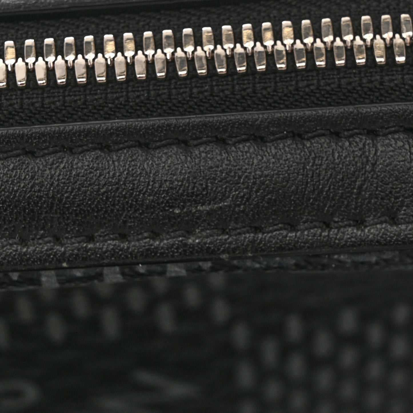 Damier Graphite 3D Trio Messenger