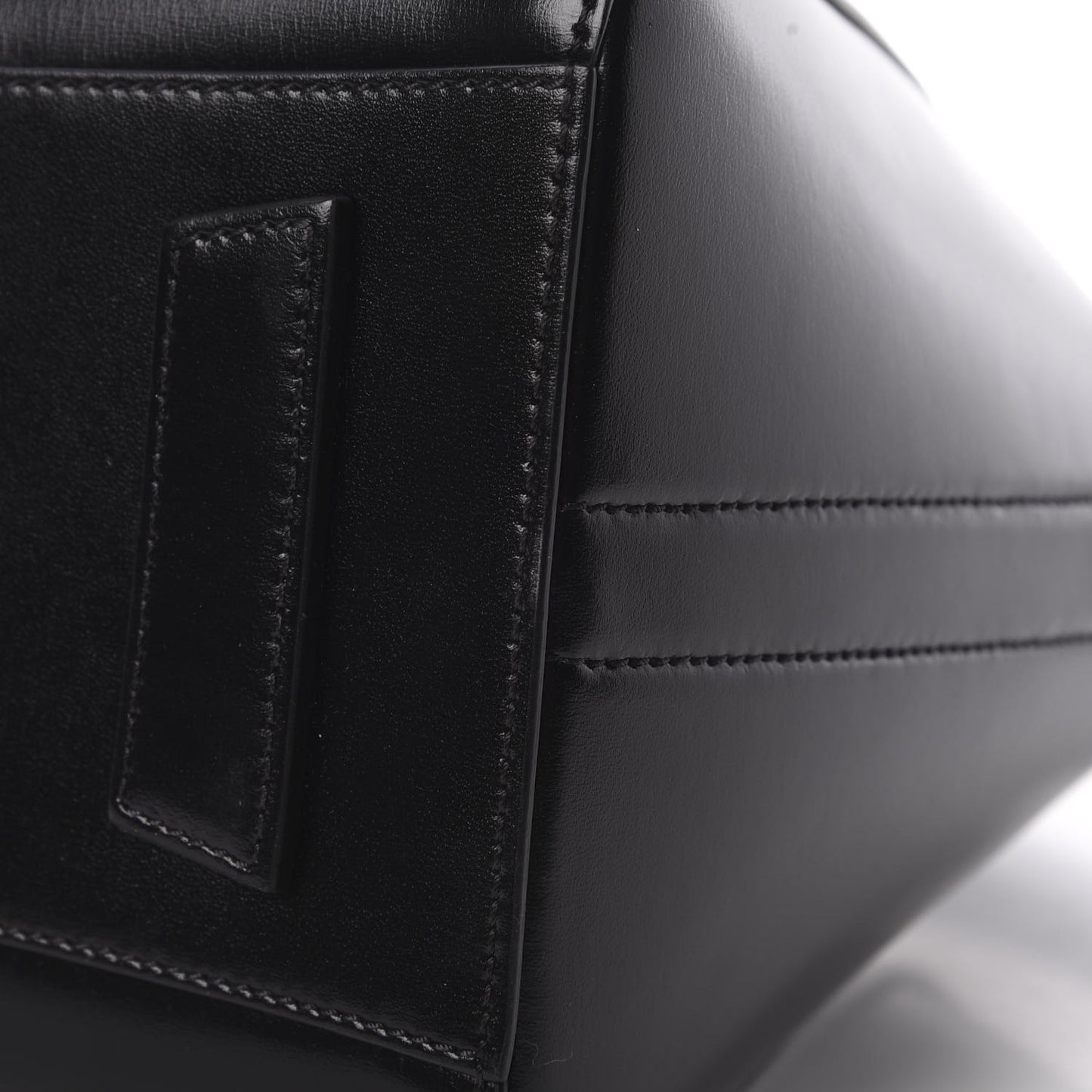 Shiny Lord Calfskin Small Antigona Black