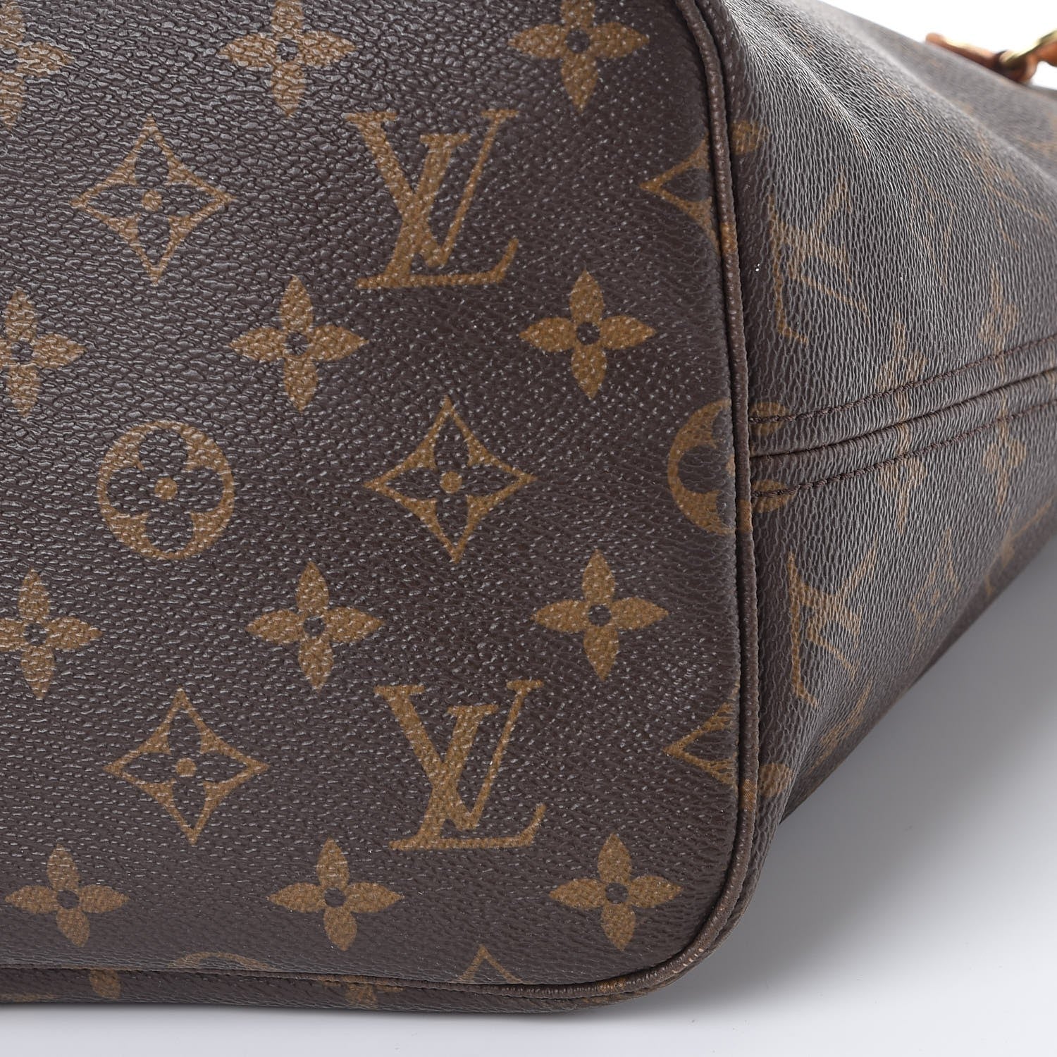 Louis Vuitton Monogram Neverfull MM 30 of 30