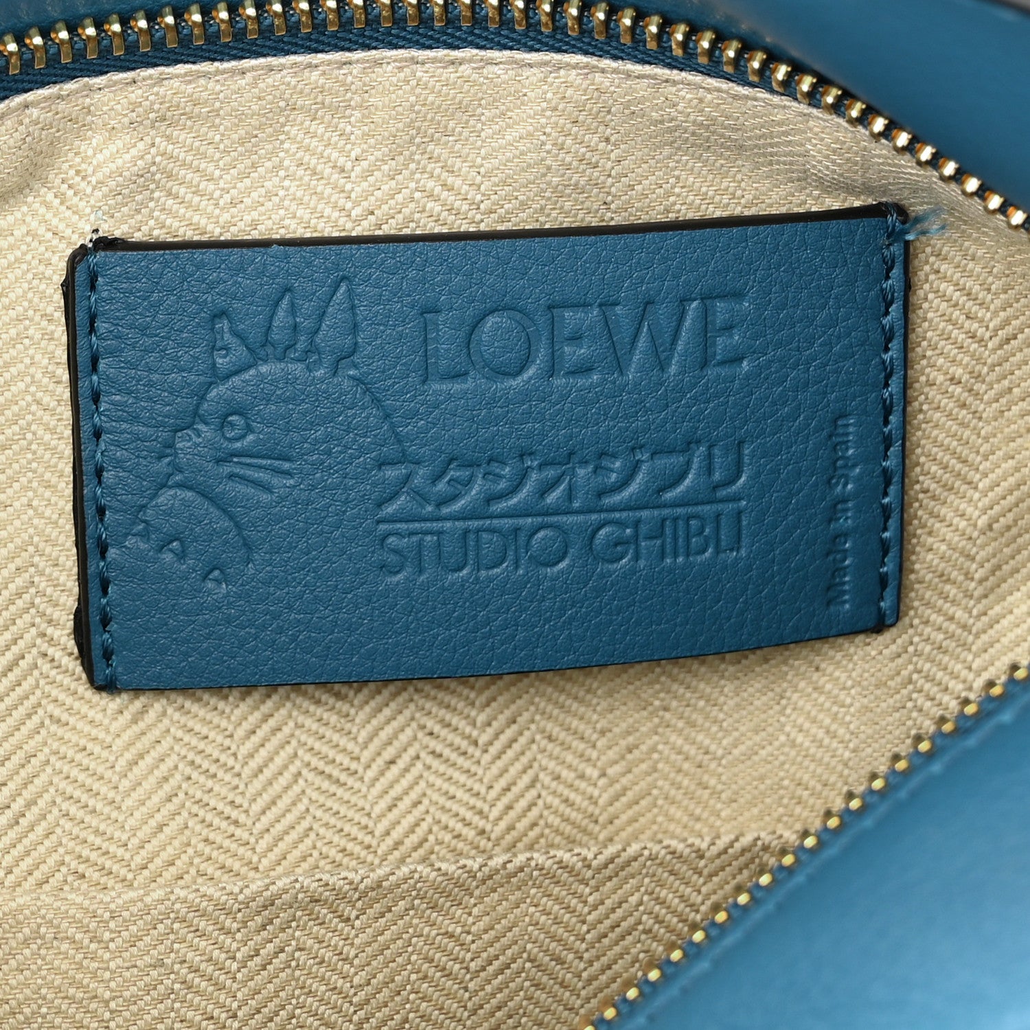 Loewe X SPIRITED AWAY Calfskin Bo Mouse Small Puzzle Bag Lagoon Blue 6 of 9