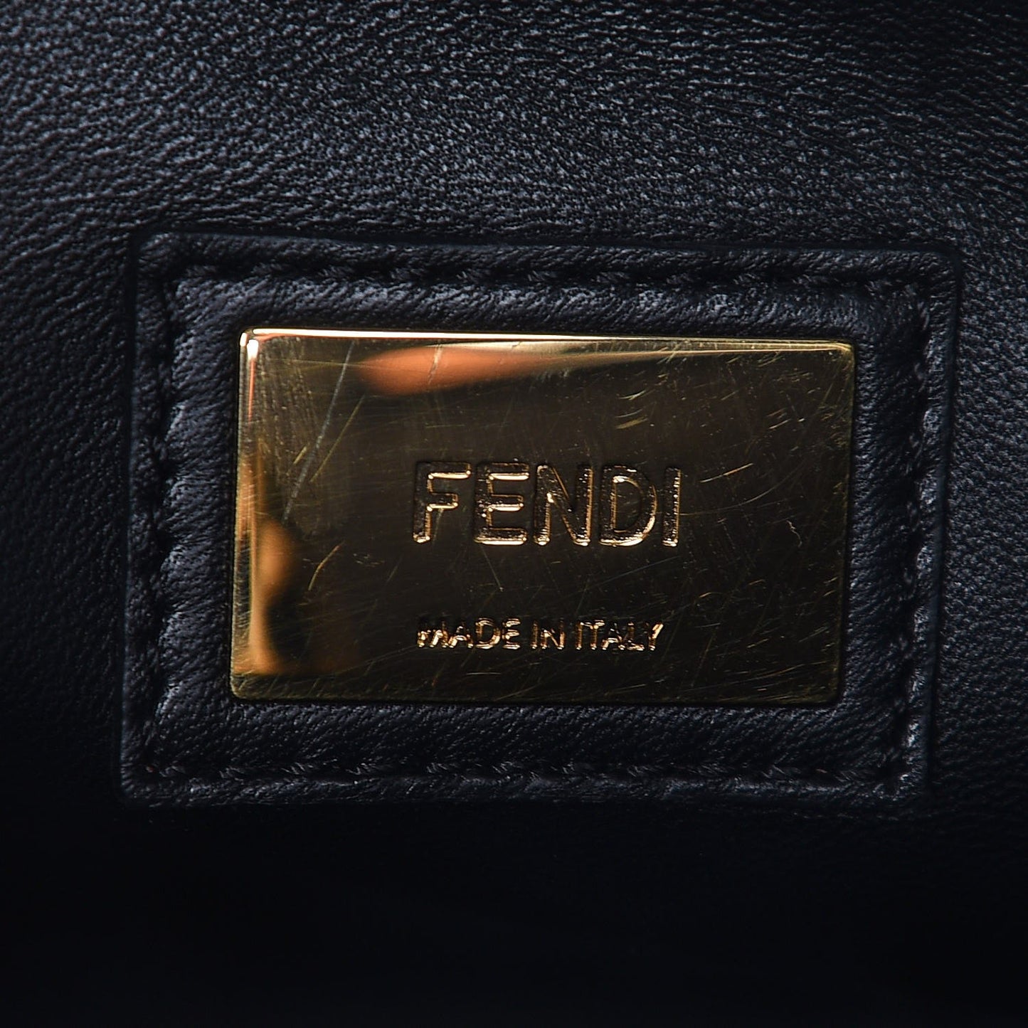 Vitello Seta Shiny Nappa Medium Peekaboo Iconic Satchel Black