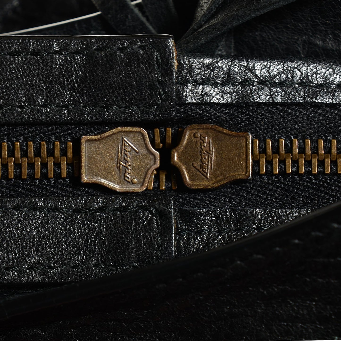 Agneau Classic Hardware City Black