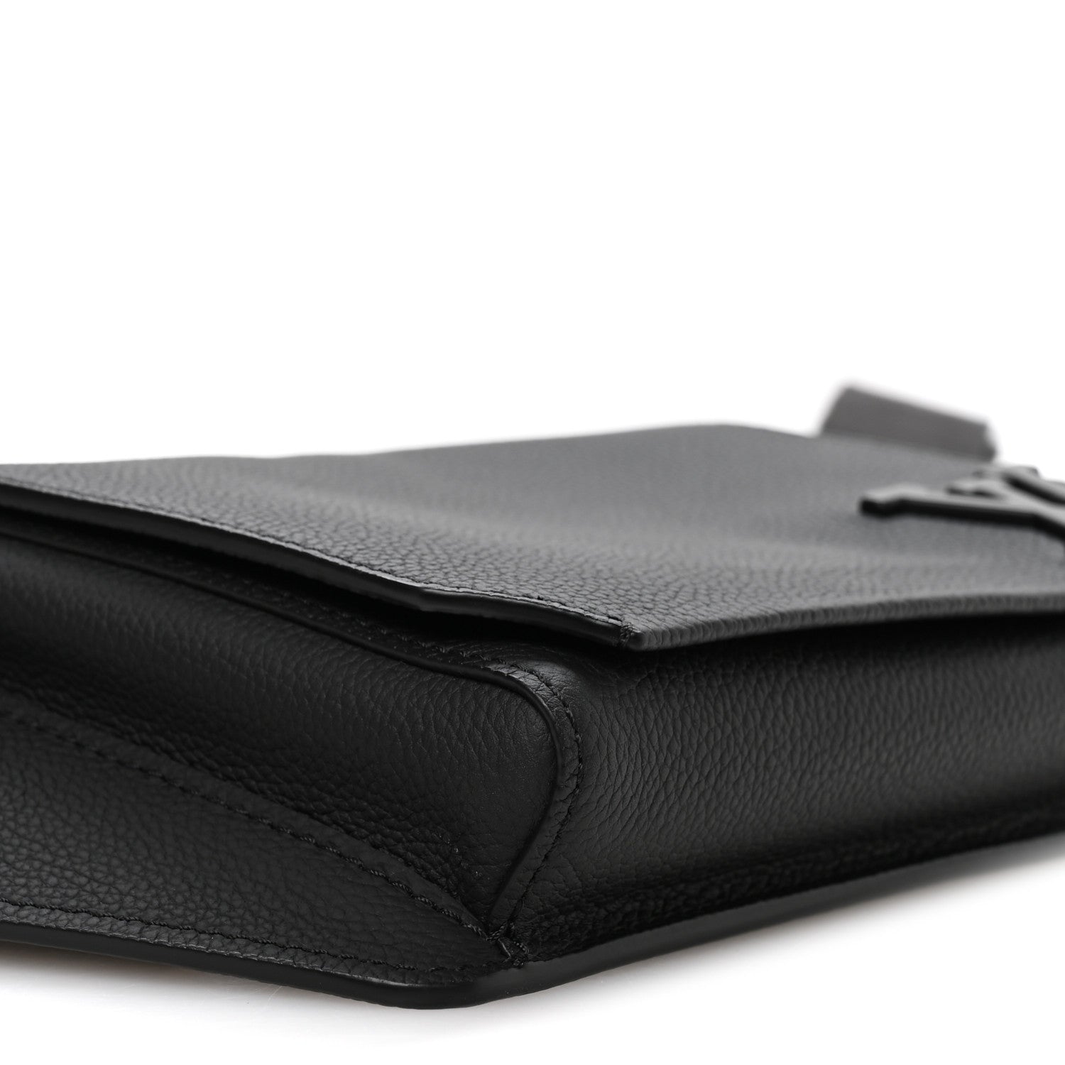 Louis Vuitton Grained Calfskin Aerogram Takeoff Sling Black 8 of 9
