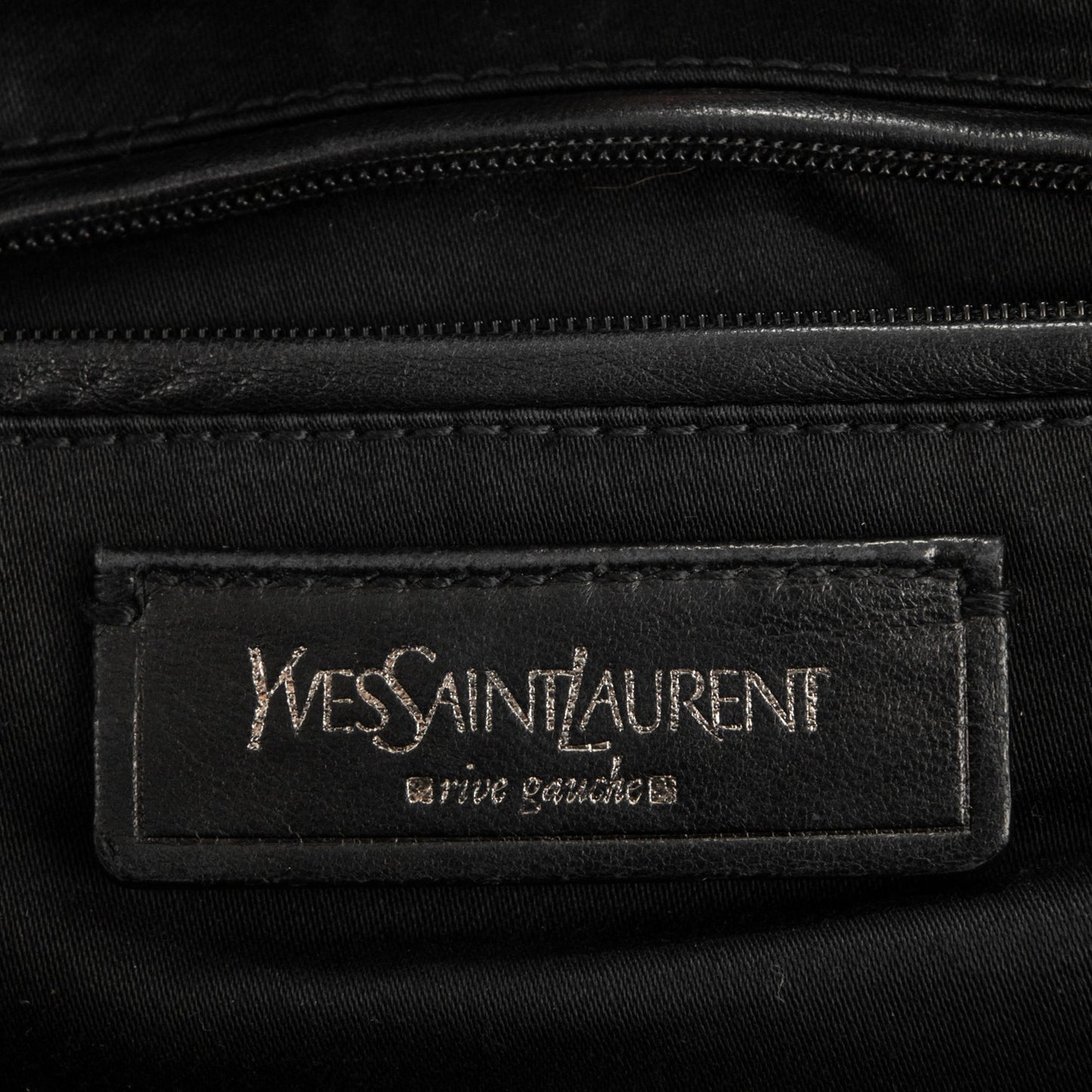 Embossed Patent Medium Easy Y Bag Black