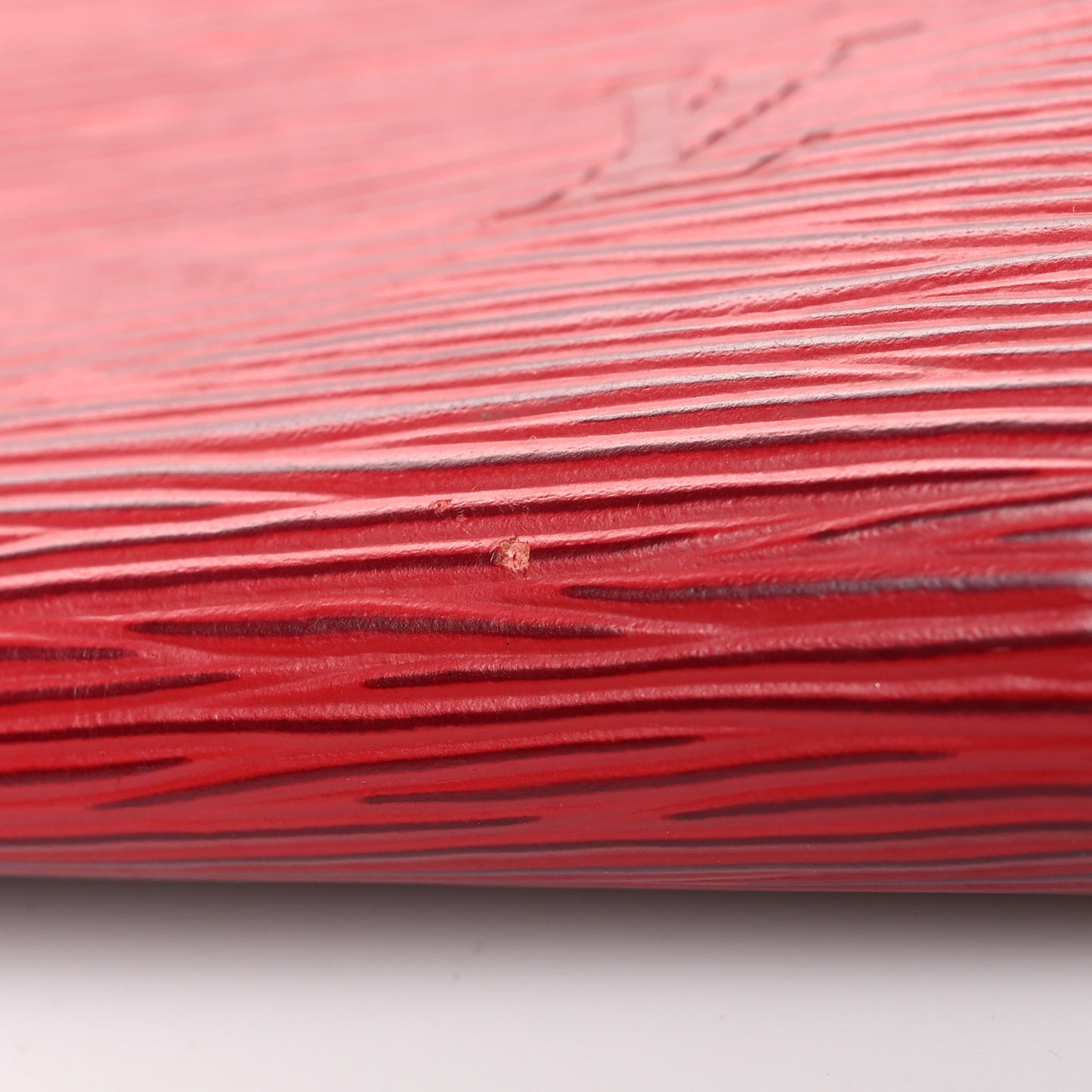 Epi Pochette Accessories 24 Castillan Red