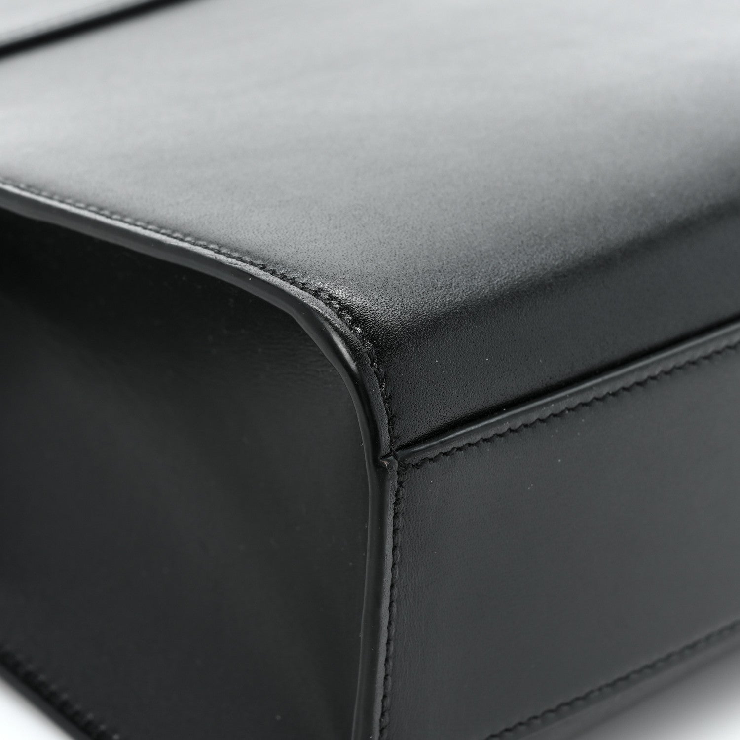 Saint Laurent Smooth Calfskin Manhattan Shoulder Bag Black 16 of 18