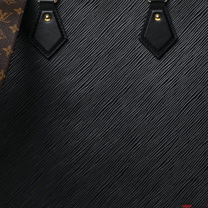 Louis Vuitton Epi Sac Plat PM Black 6 of 9
