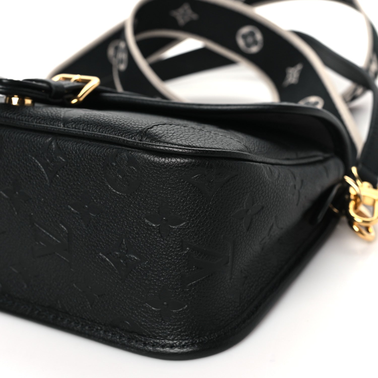 Louis Vuitton Empreinte Monogram Giant Diane Black 9 of 9