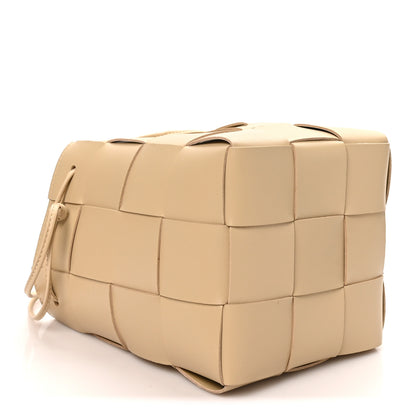 Bottega Veneta Nappa Maxi Intrecciato Small Cassette Bucket Bag Porridge 4 of 9