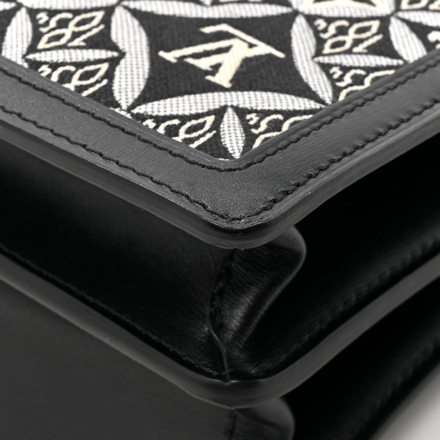 Jacquard Since 1854 Dauphine MM Grey