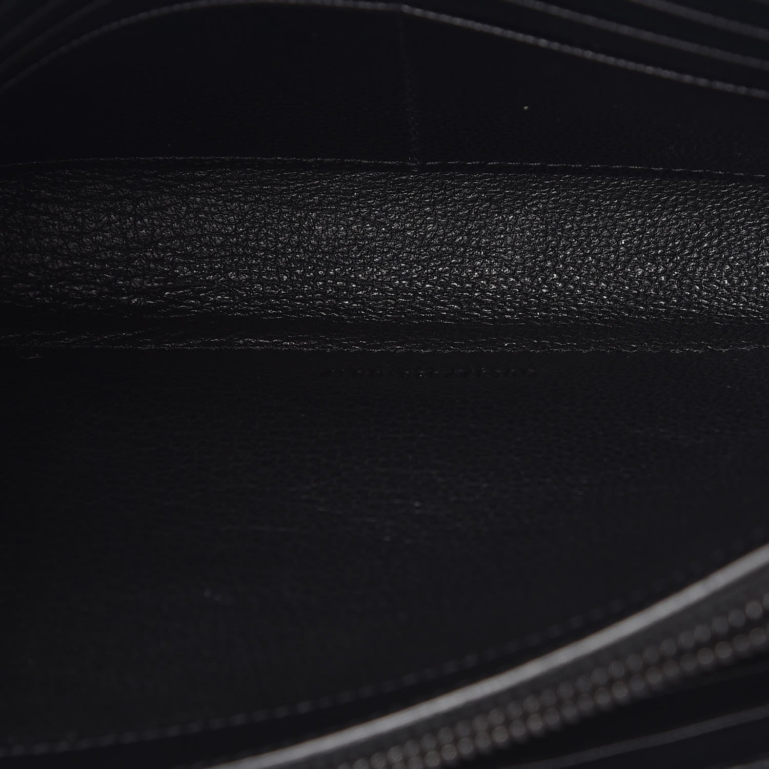 Saint Laurent Grain De Poudre Matelasse Chevron Monogram Chain Wallet Black 8 of 10