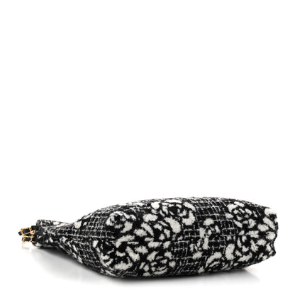 Chanel Cashmere Quilted Camellia Chanel 22 Black White 4 of 10