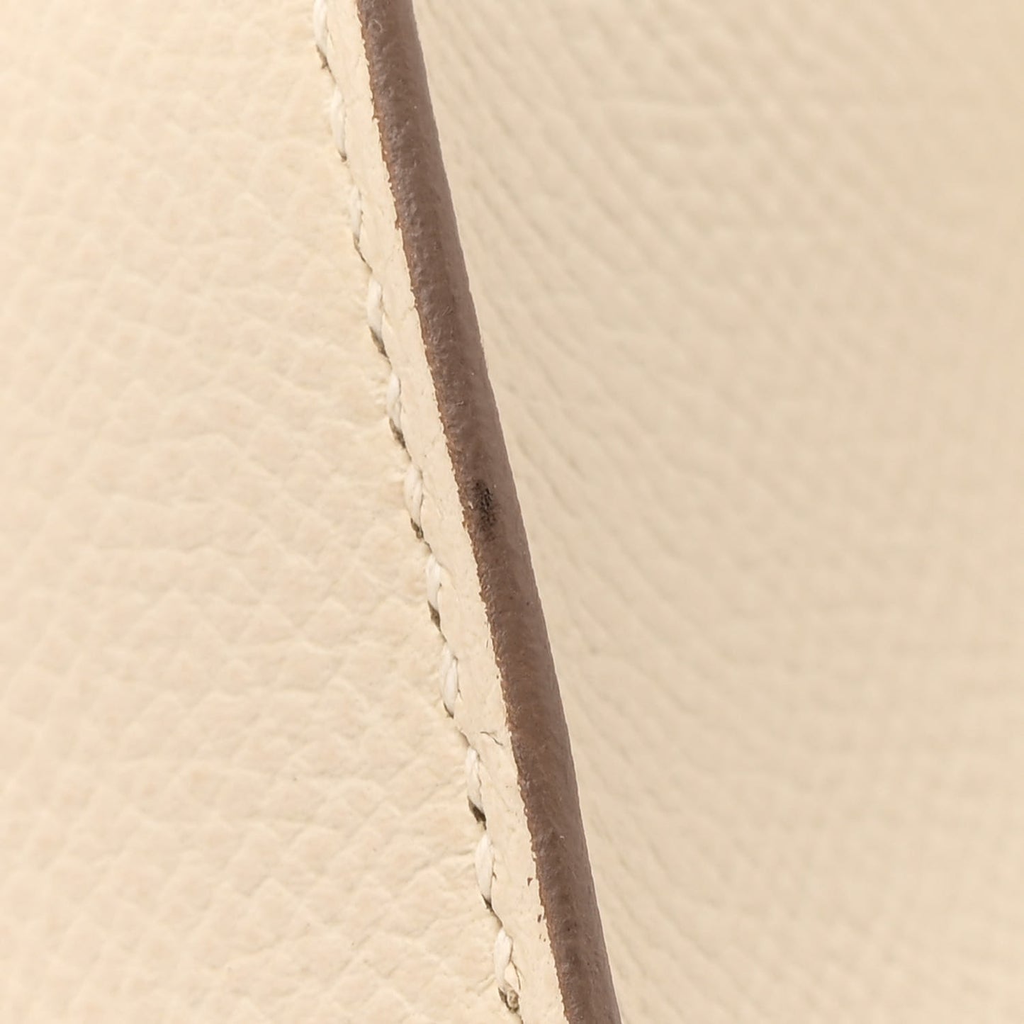 Epsom Kelly Sellier 28 Craie