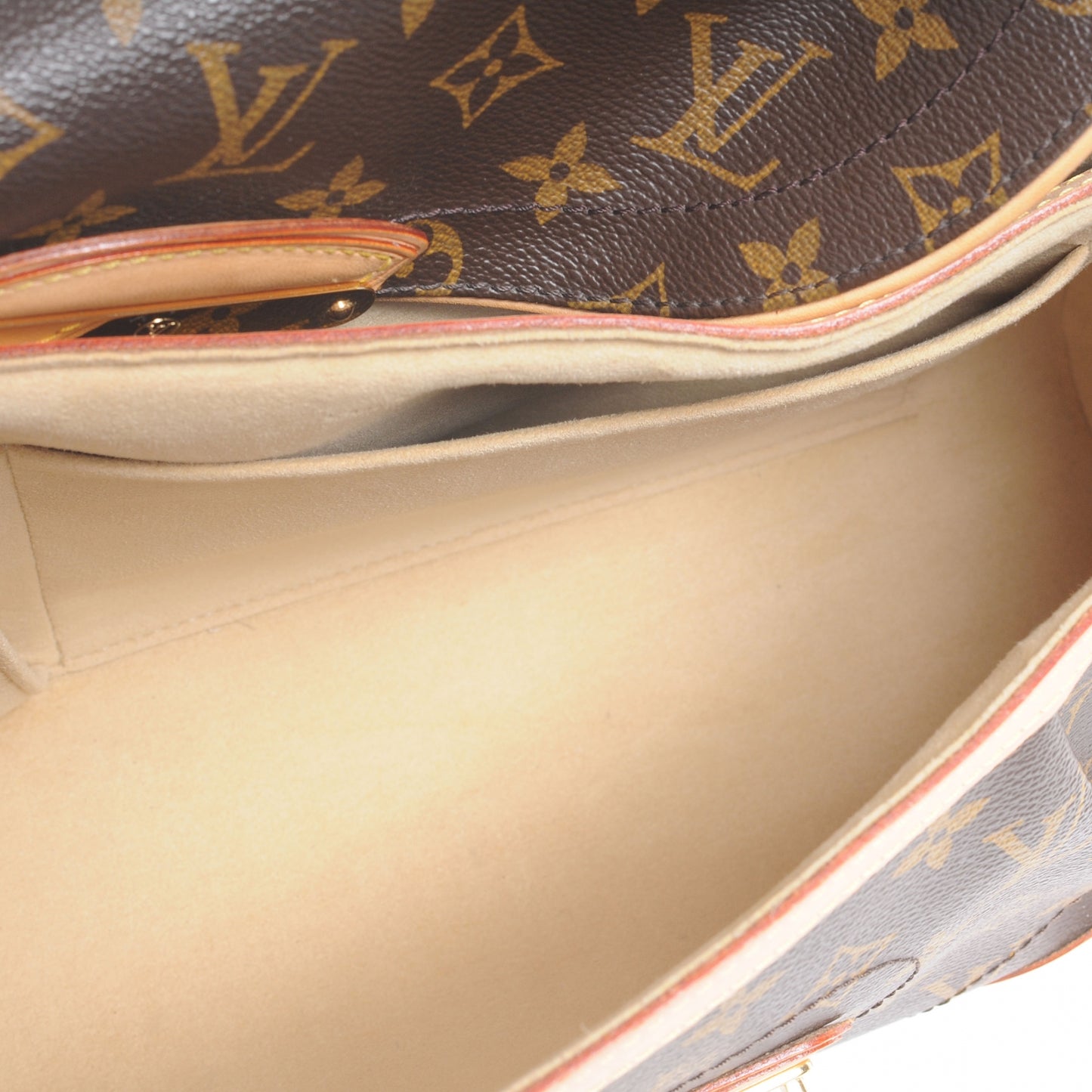 Monogram Beverly MM