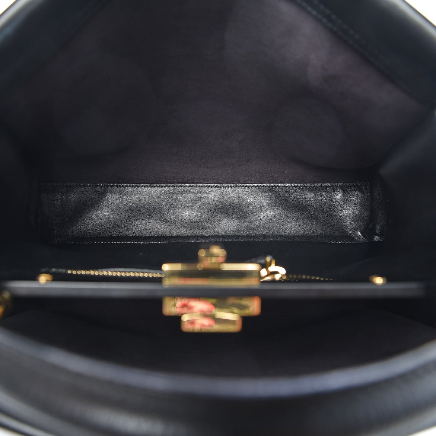 Vitello Seta Shiny Nappa Large Peekaboo Iconic Satchel Black