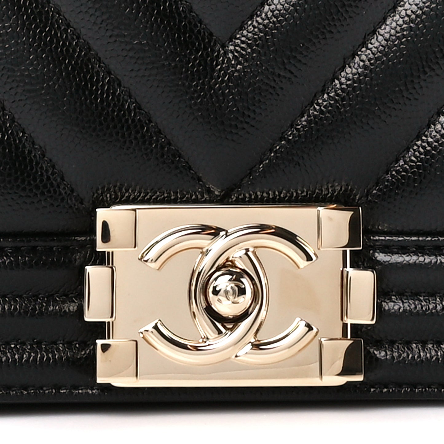 Caviar Chevron Quilted Medium Boy Flap Black