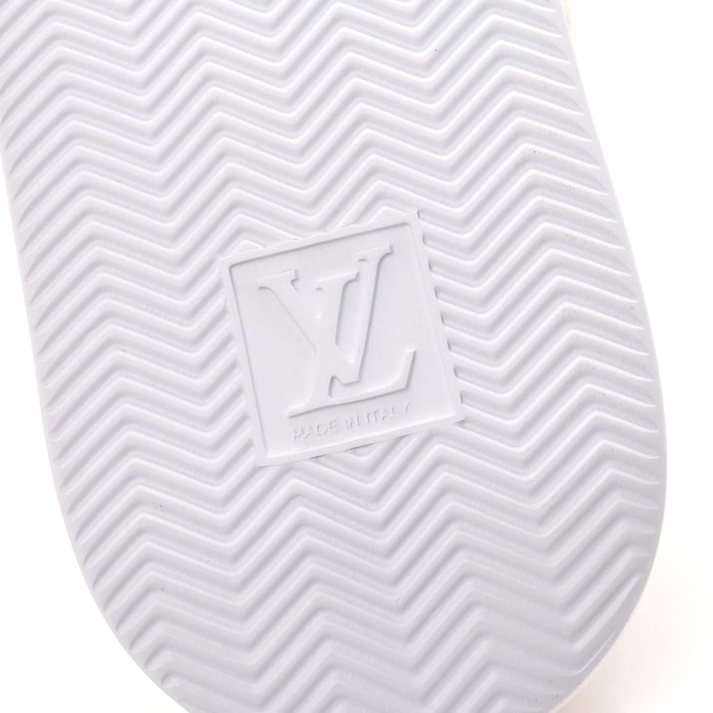 Grained Calfskin Embossed Monogram Mens Beverly Hills Sneakers 8 White