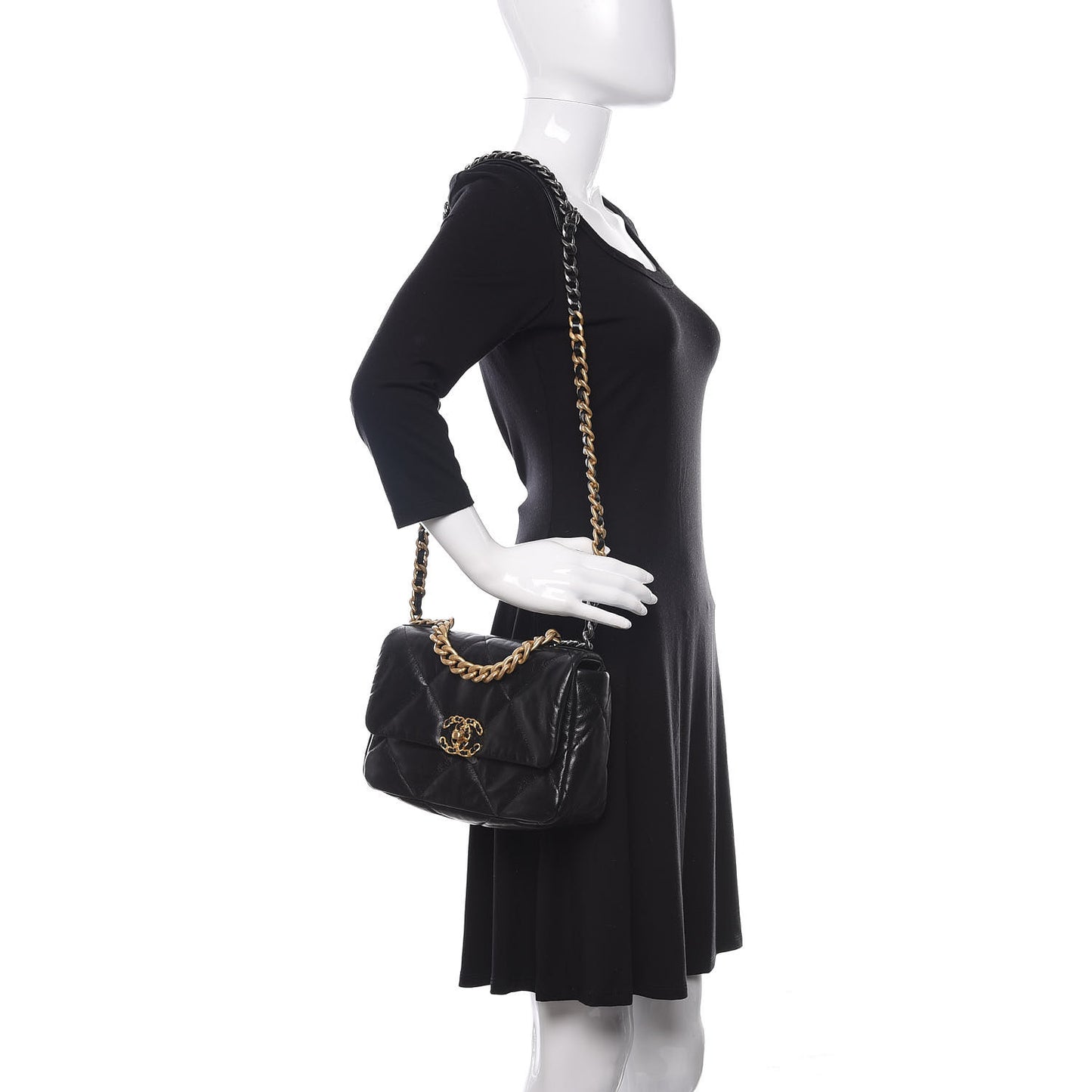 Lambskin Quilted Medium 19 Flap Black