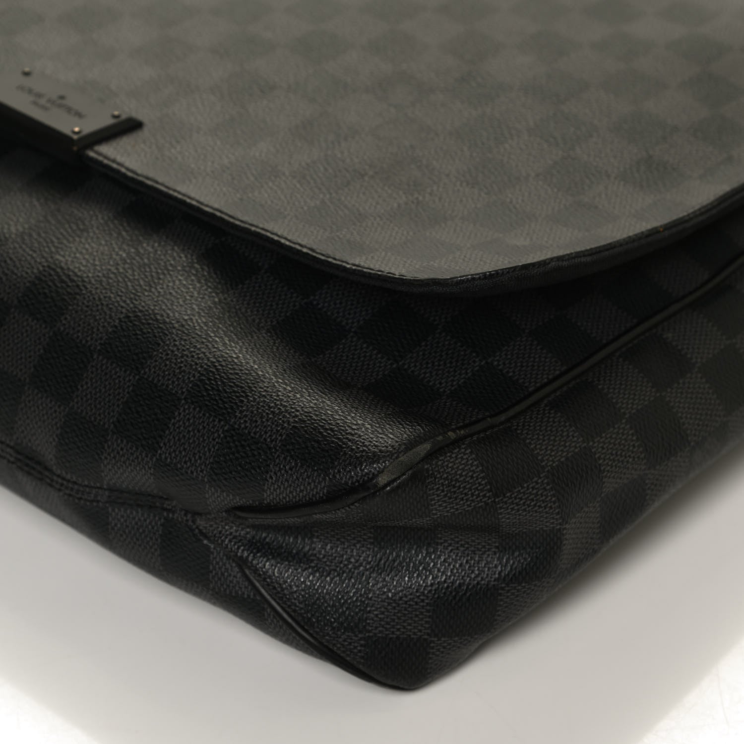 Louis Vuitton Damier Graphite District GM 12 of 16