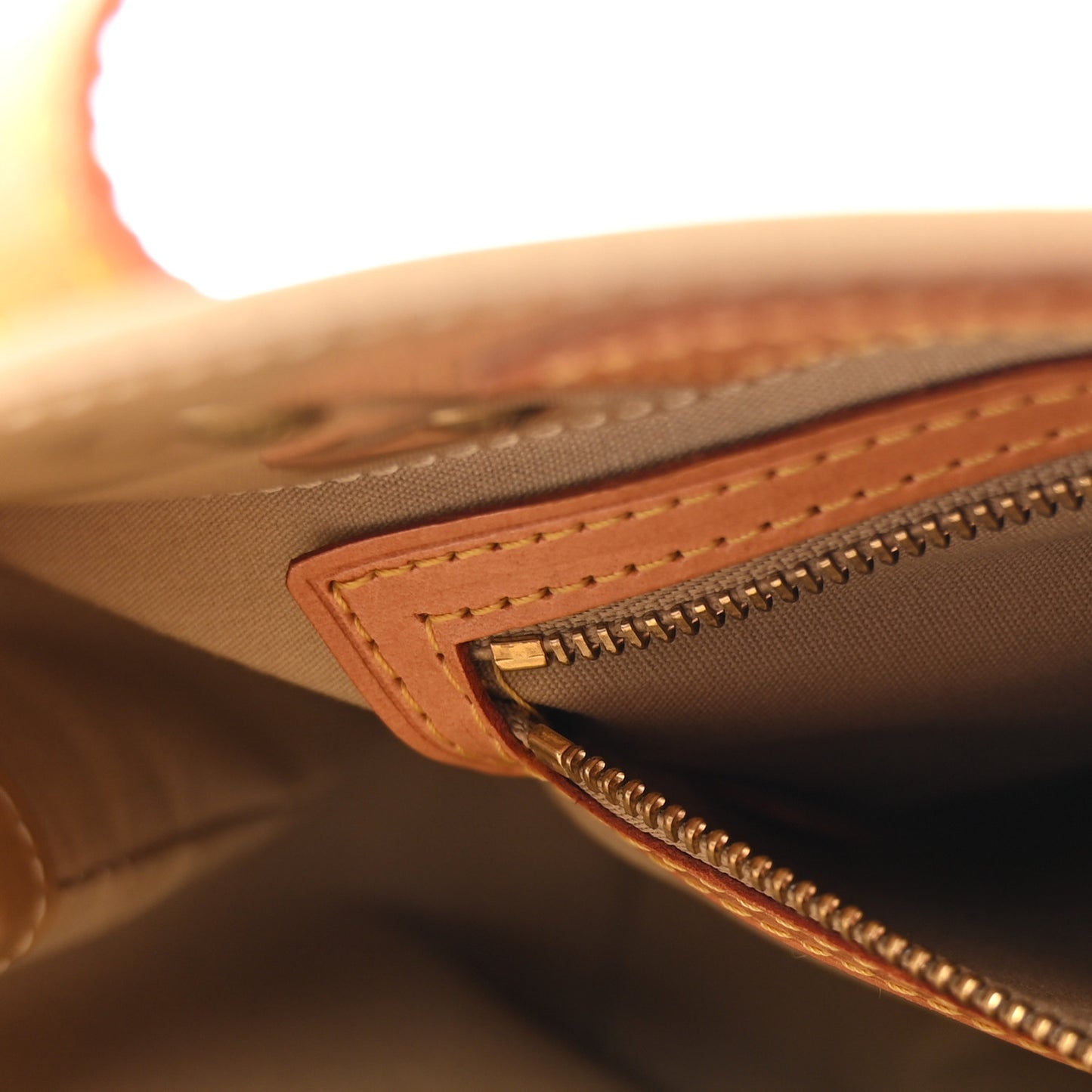 Vernis Reade PM Beige