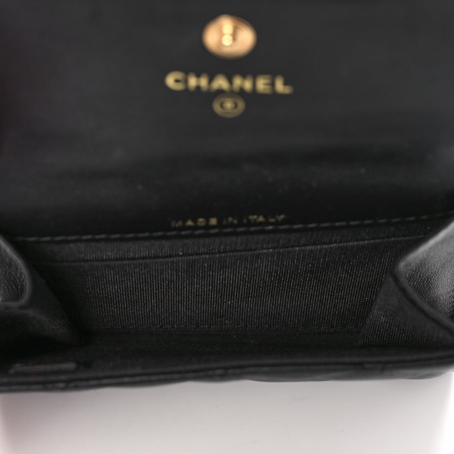 Lambskin Quilted Card Holder with Chain Black