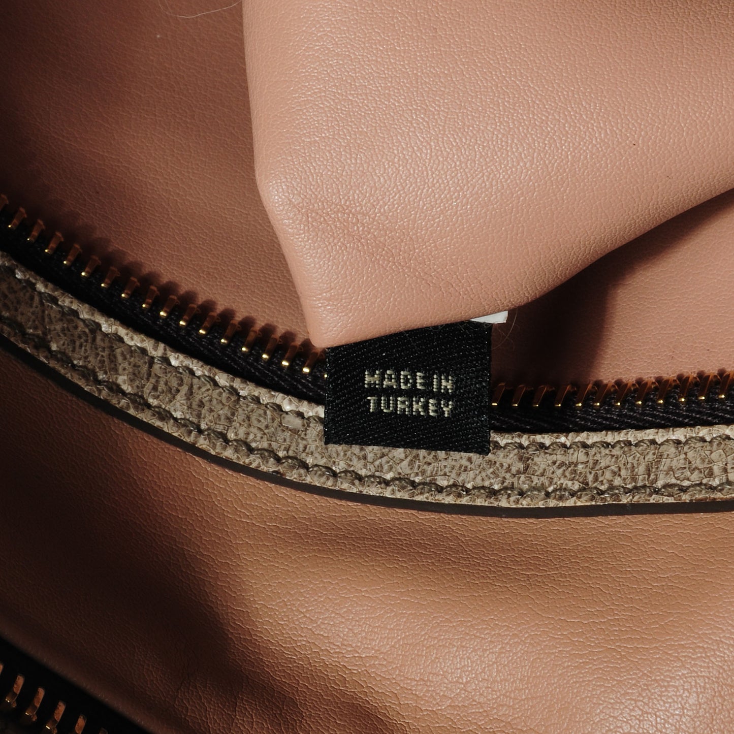 Craquele Shoulder Bag Talco