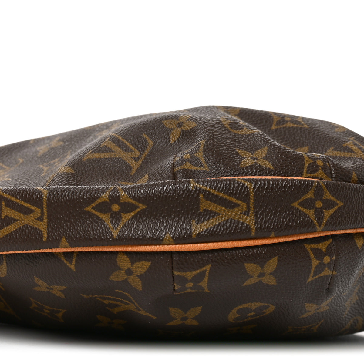 Monogram Croissant MM