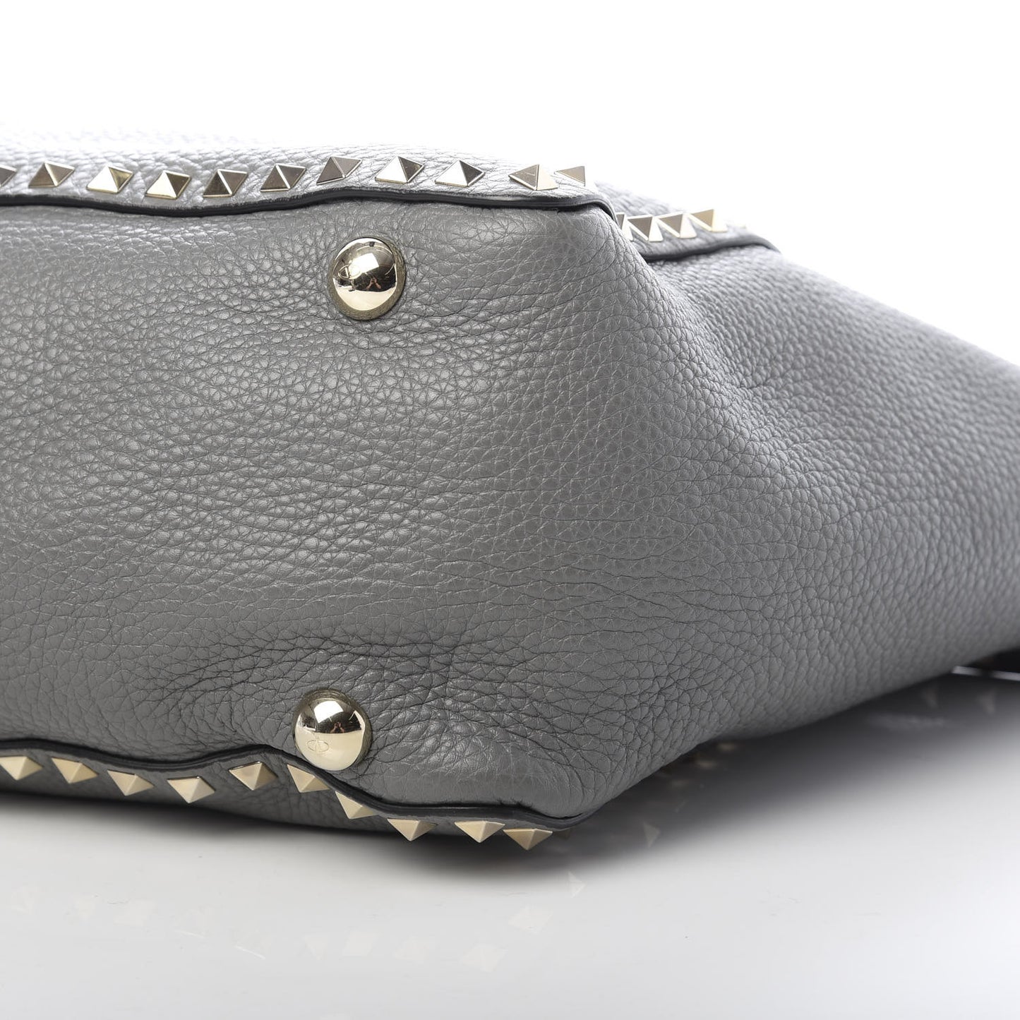Pebbled Calfskin Medium Rockstud Tote Grey